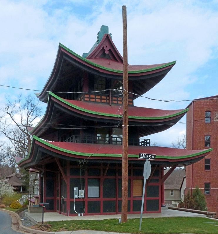 Japanese Pagoda House image. Click for full size.