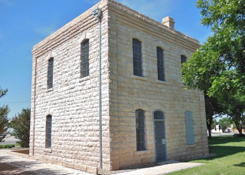 Glasscock County Jail (<i>adjacent to courthouse</i>) image. Click for full size.
