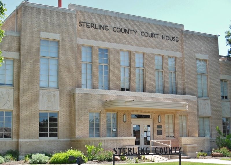 Sterling County Courthouse (<i>adjancent to west side of the Jail</i>) image. Click for full size.
