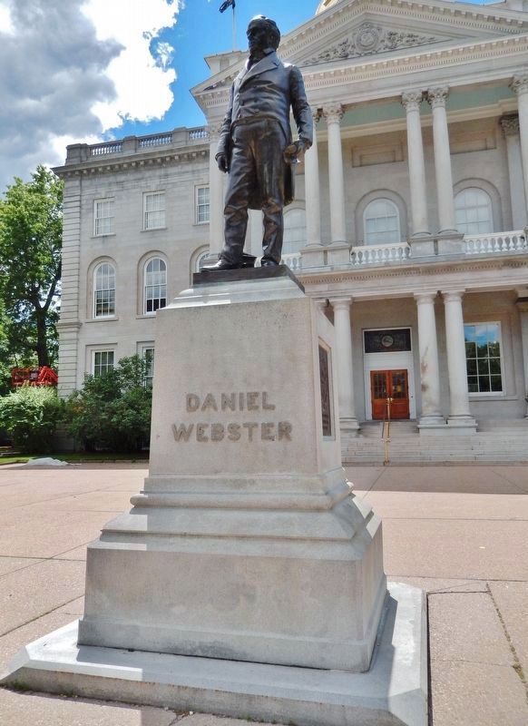 Daniel Webster Statue image. Click for full size.