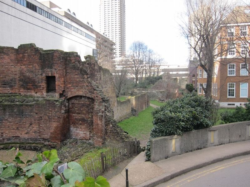 London City Wall - Section of Wall, Looking North from the Marker. Click for full size. London City Wall - Section of Wall, Looking North from the Marker image. Click for full size.