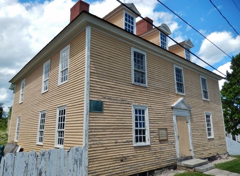 Colonel Tobias Lear Marker (<i>wide view; marker visible near front corner of house</i>). Click for full size. Colonel Tobias Lear Marker (<i>wide view; marker visible near front corner of house</i>) image. Click for full size.