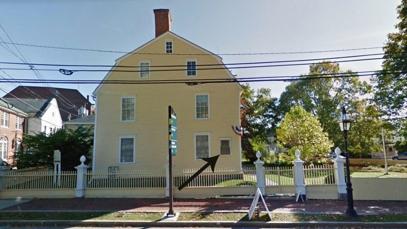 John Paul Jones House (<i>east side; marker visible near corner at right</i>) image. Click for full size.