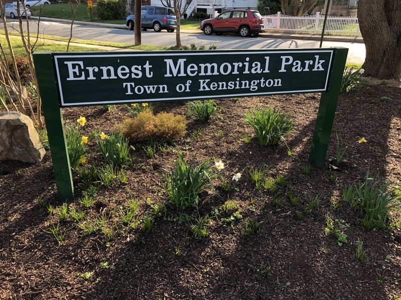 Ernest Memorial Park sign image. Click for full size.
