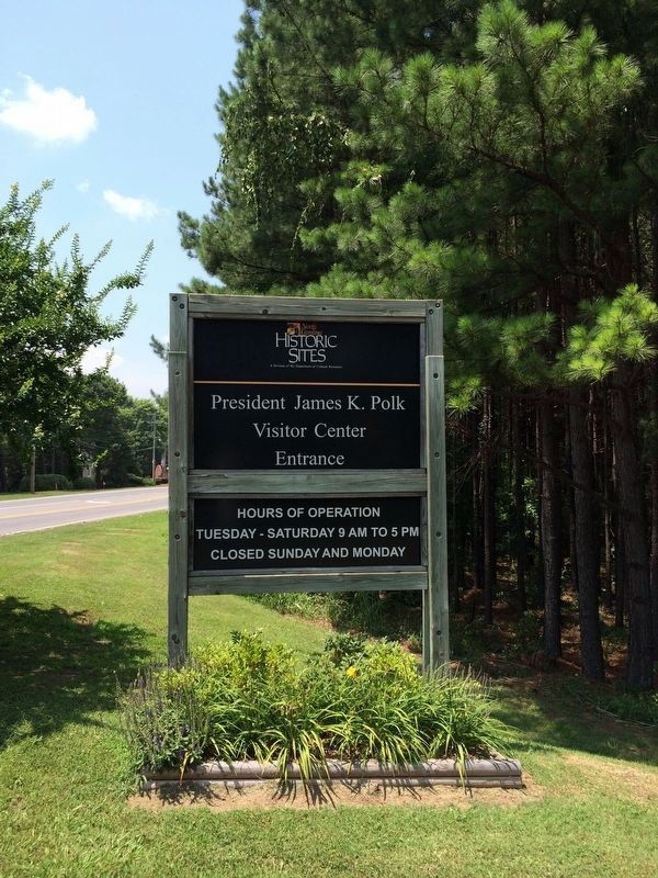 Visitor Center Entrance Sign image. Click for full size.