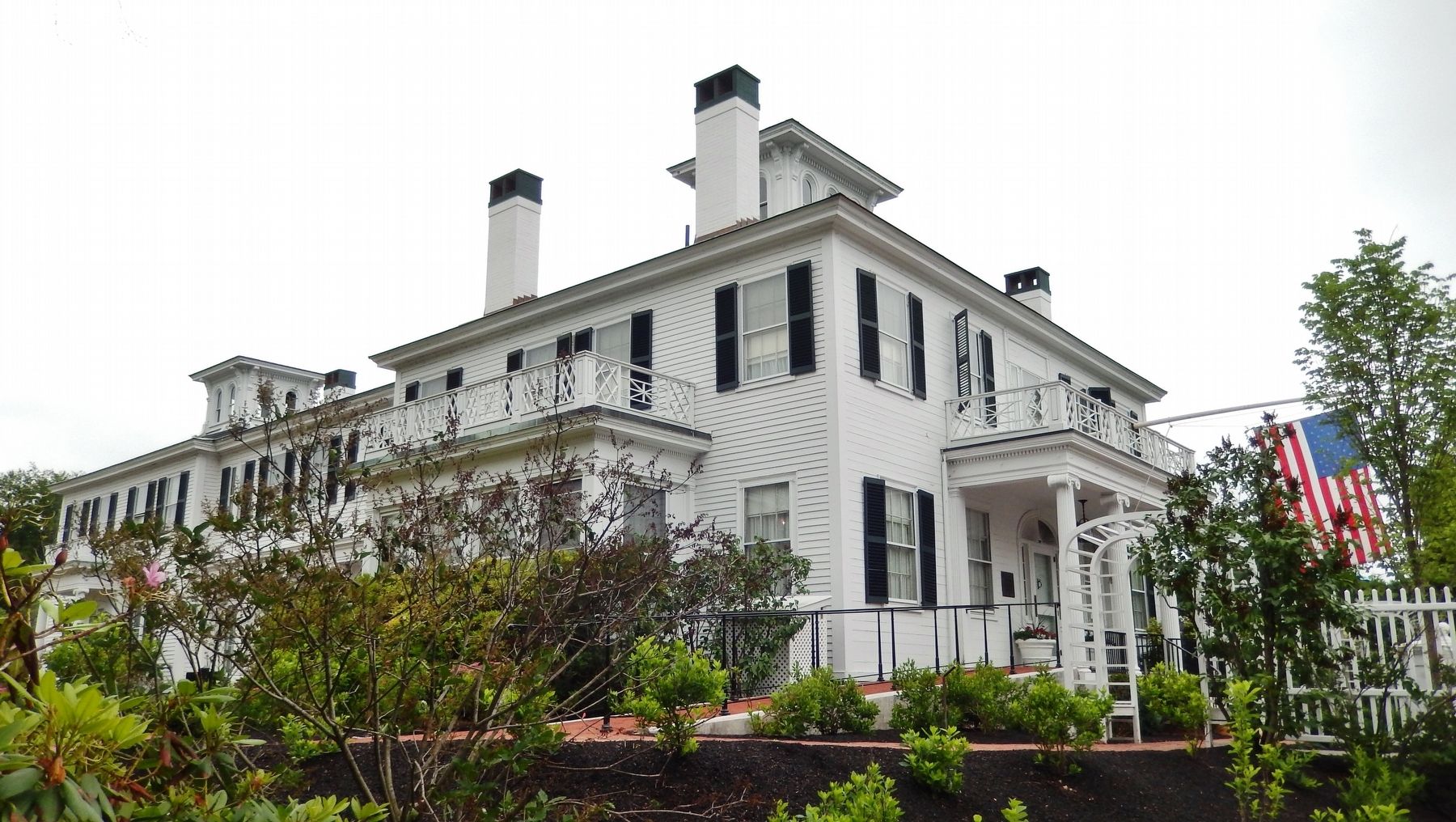 Blaine Mansion (<i>State Street corner view</i>) image. Click for full size.