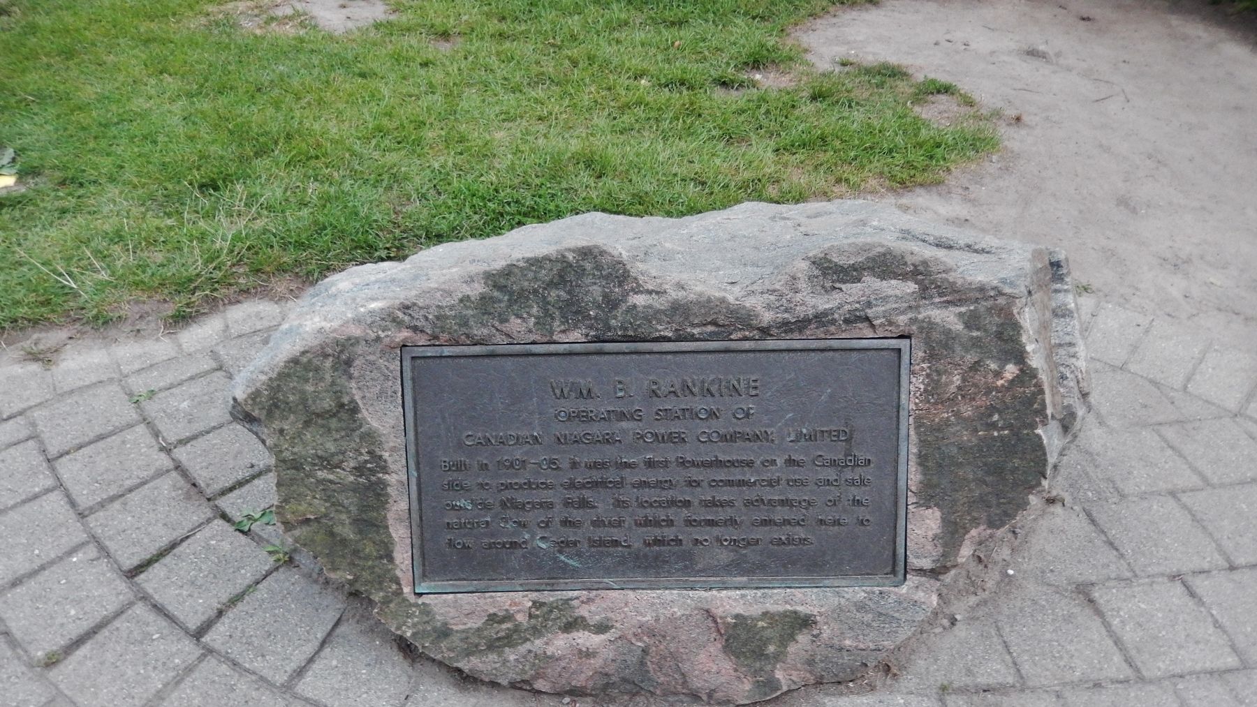 Wm. B. Rankine Marker (<i>wide view</i>) image. Click for full size.