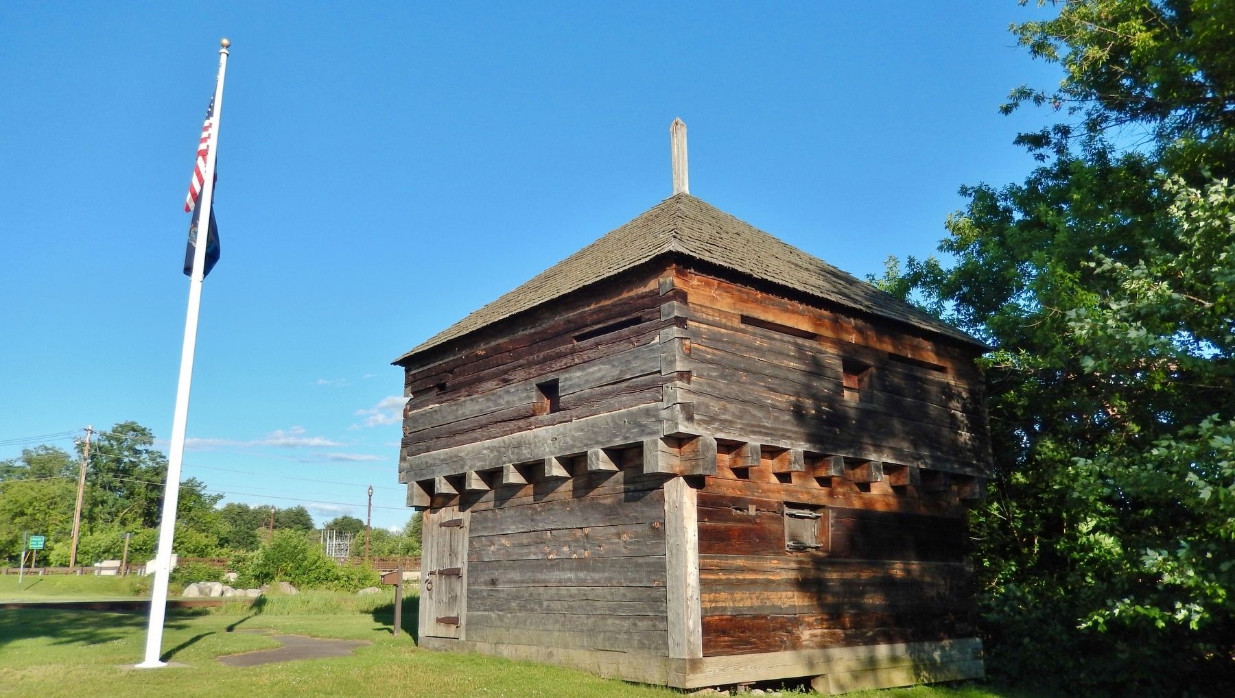 Fort Halifax Blockhouse image. Click for full size.