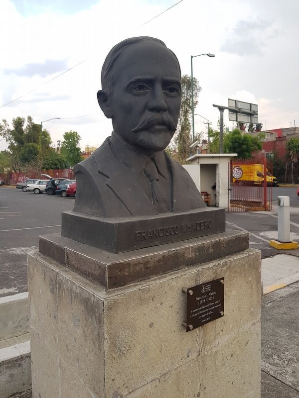 Francisco I. Madero bust image. Click for full size.