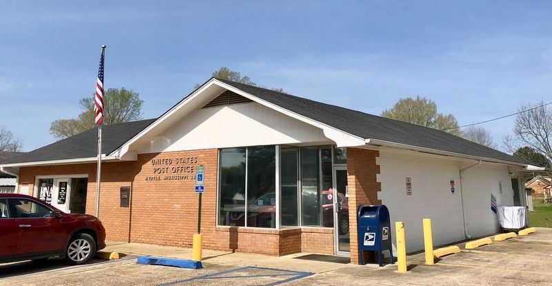 The Myrtle Post Office, about 4 blocks away. image. Click for full size.