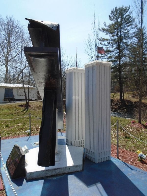 9/11 World Trade Center Memorial Beam Remnant and Twin Towers Model image. Click for full size.