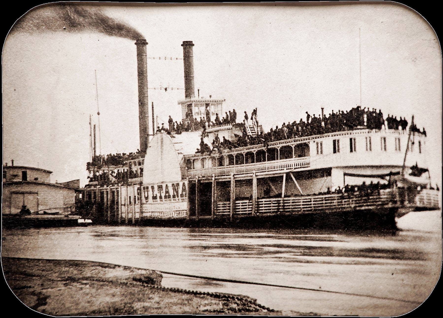 Photo of the Sultana taken at Helena, Arkansas, on April 26, 1865, a day before she was destroyed. image. Click for full size.