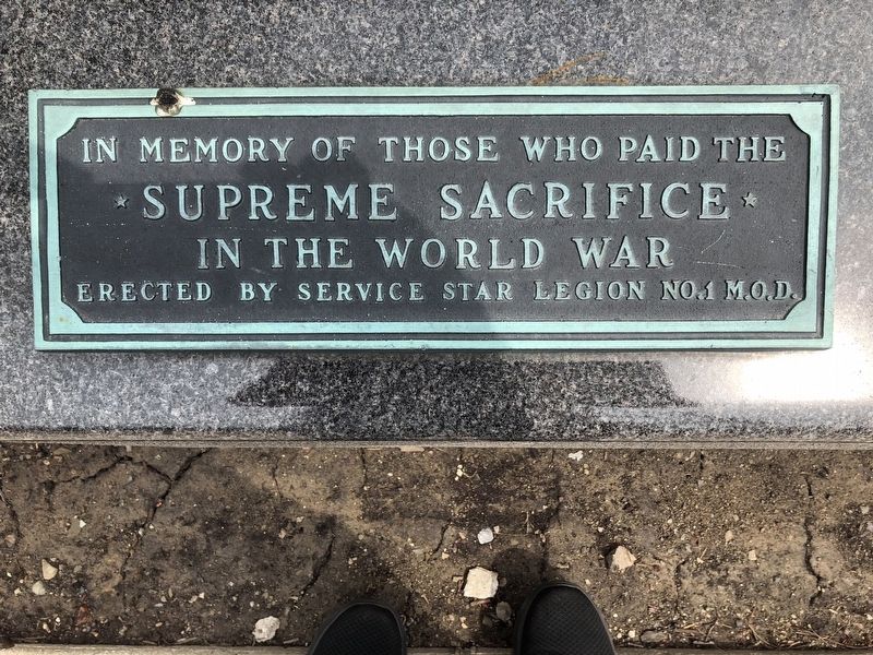 In Memory of Those Who Paid the Supreme Sacrifice in the World War Marker image. Click for full size.