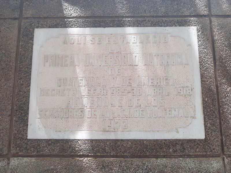 First Autonomous University in Guatemala Marker image. Click for full size.