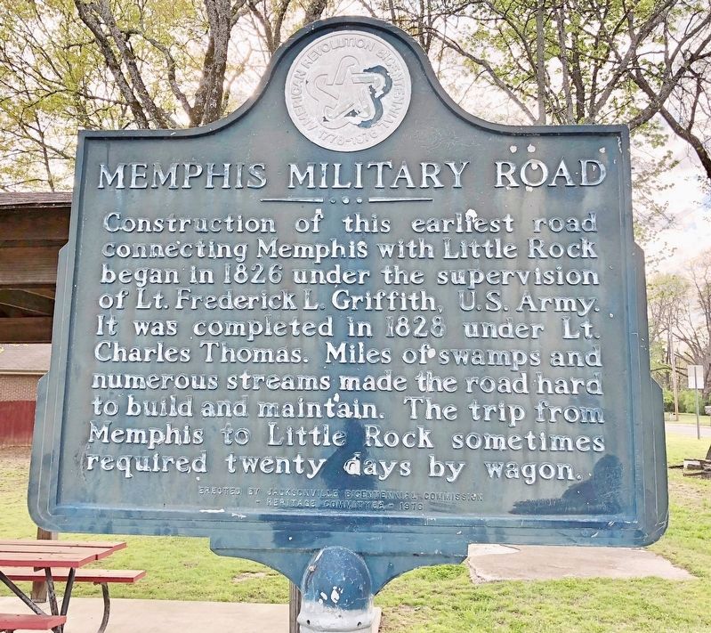 Memphis Military Road Marker image. Click for full size.
