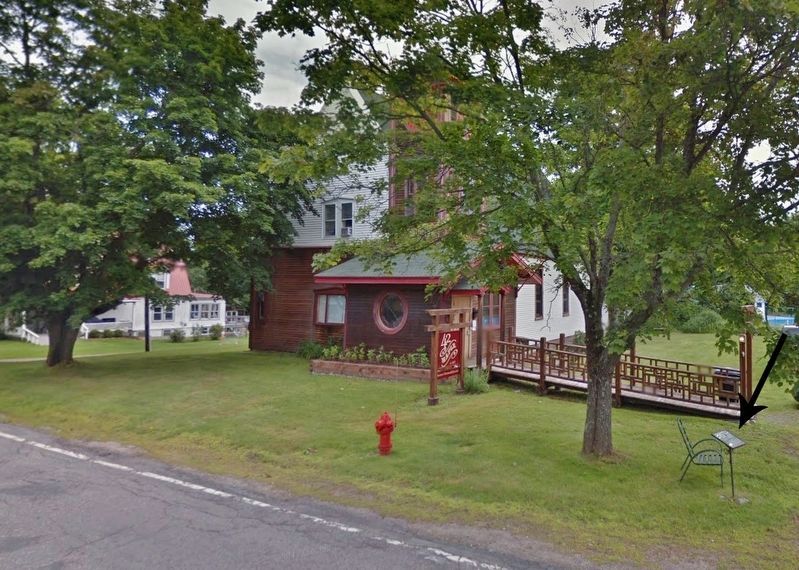 Jodo Karate Marker (<i>wide view; marker visible near street at right</i>). Click for full size. Jodo Karate Marker (<i>wide view; marker visible near street at right</i>) image. Click for full size.