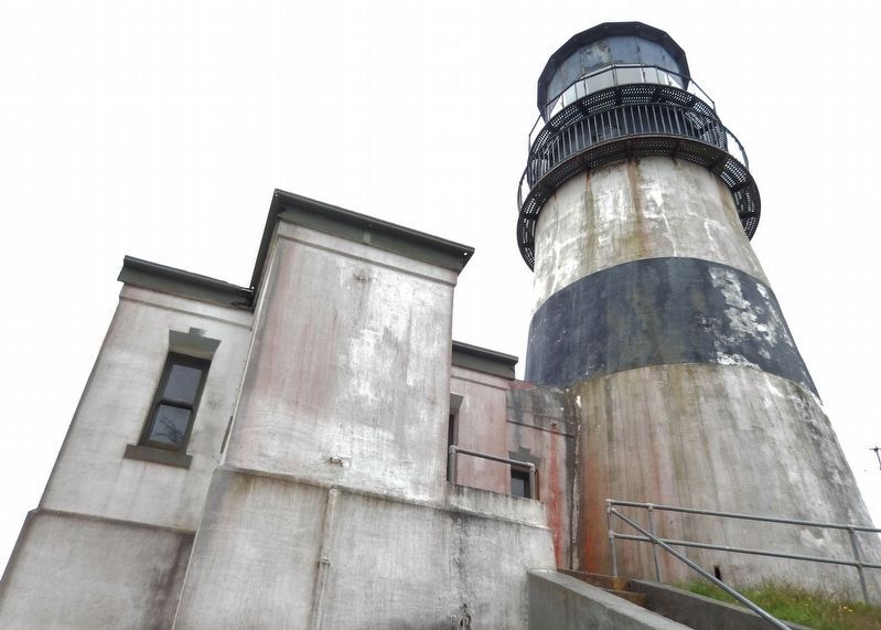Cape Disappointment Lighthouse (<i>entrance view</i>) image. Click for full size.