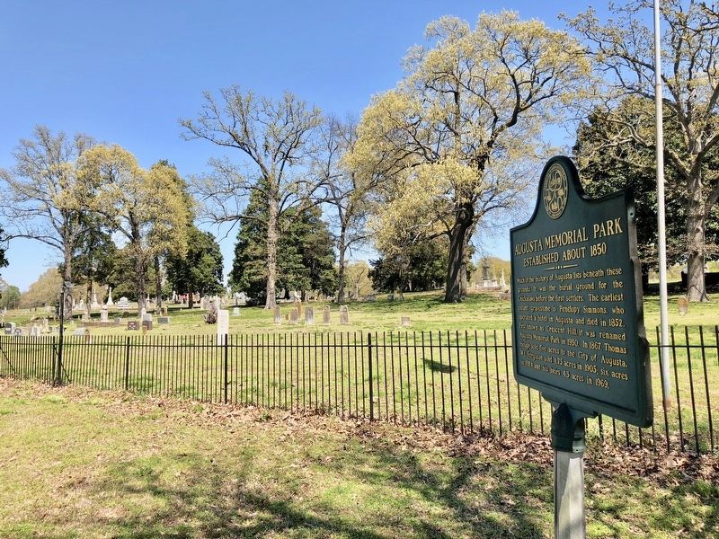 Augusta Memorial Park & marker. image. Click for full size.