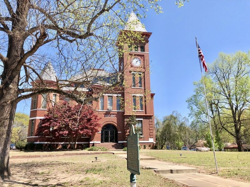 Woodruff County Courthouse and the marker. image. Click for full size.