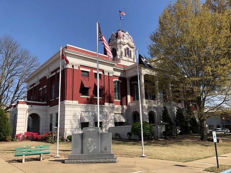 White County Vietnam Memorial at the White County Courthouse. image. Click for full size.