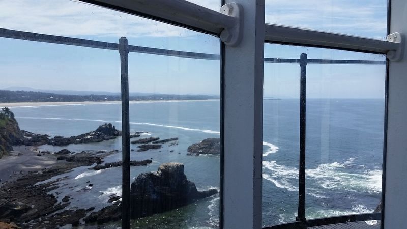 Yaquina Head Tower (<i>south view</i>). Click for full size. Yaquina Head Tower (<i>south view</i>) image. Click for full size.