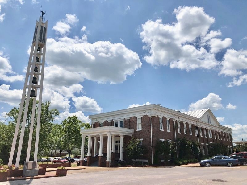Marion Military Institute - Lovelace Hall image. Click for full size.