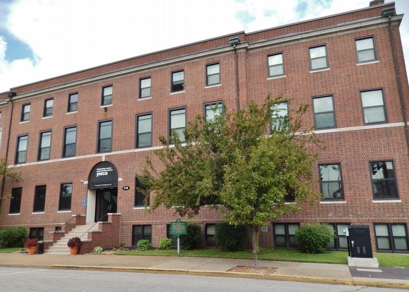 Evansville YWCA (<i>Albion Fellows Bacon Marker visible at center by sidewalk</i>). Click for full size. Evansville YWCA (<i>Albion Fellows Bacon Marker visible at center by sidewalk</i>) image. Click for full size.