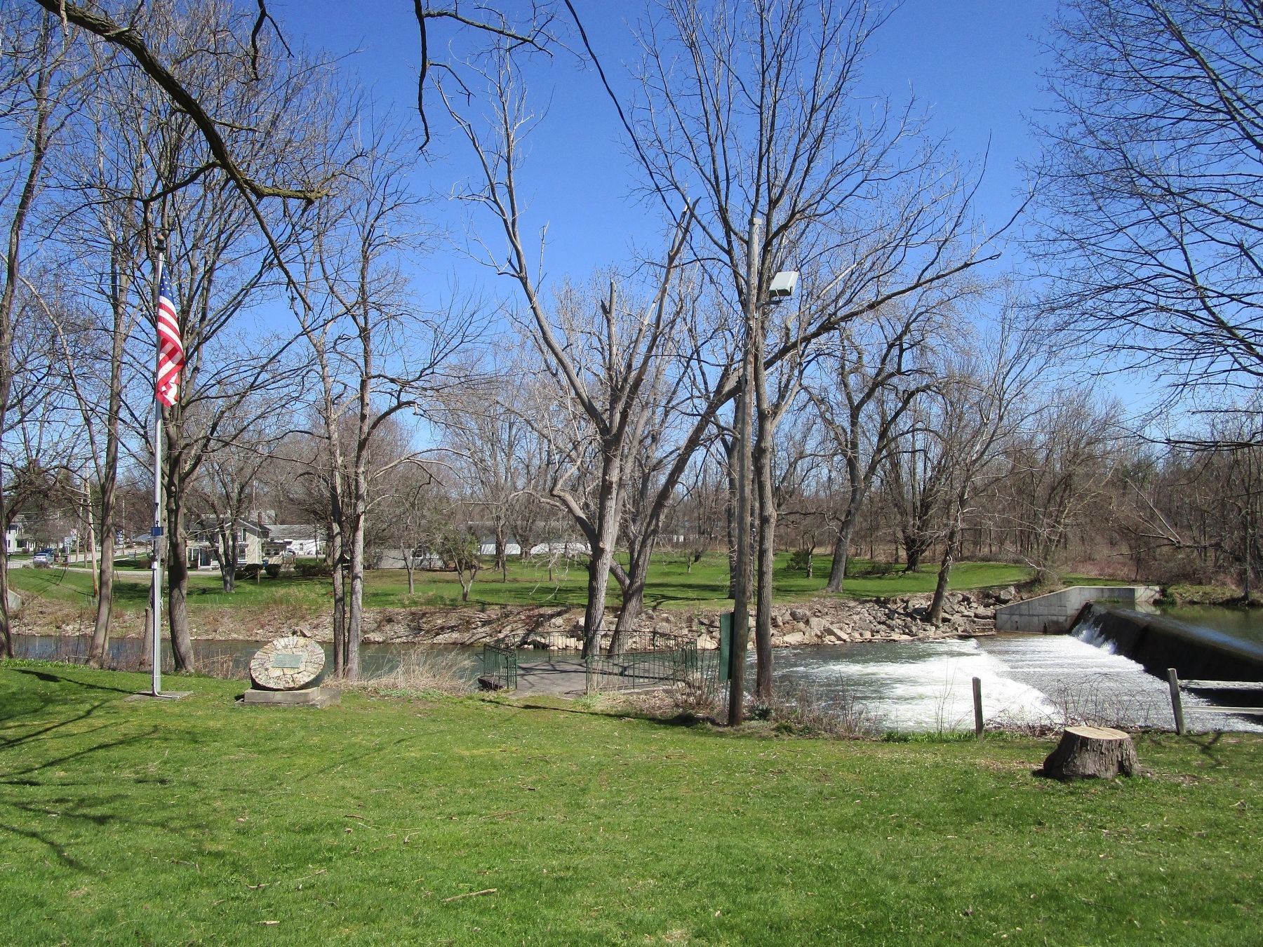 Veterans Memorial Park & Marker image. Click for full size.