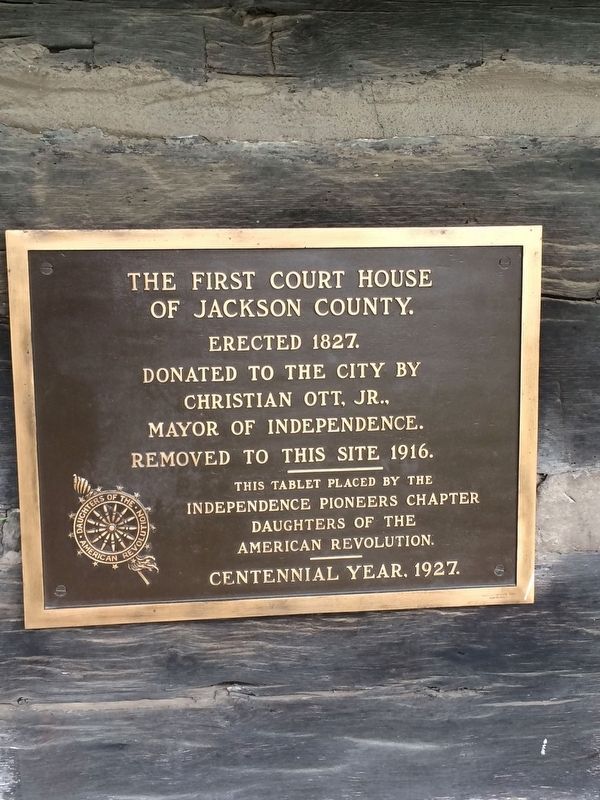 Another Marker on Court House image. Click for full size.