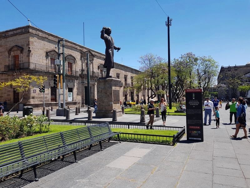 Monument to Hidalgo and Marker. Click for full size. Monument to Hidalgo and Marker image. Click for full size.