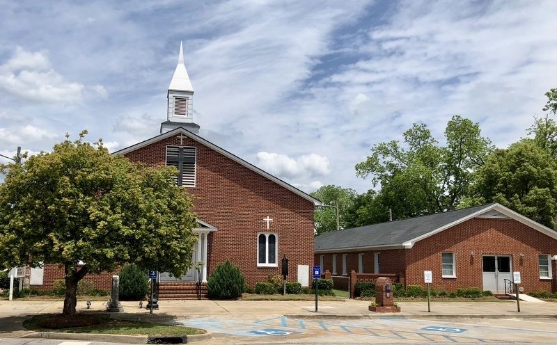 Marker is located in front of the Shiloh Baptist Church (near center). image. Click for full size.