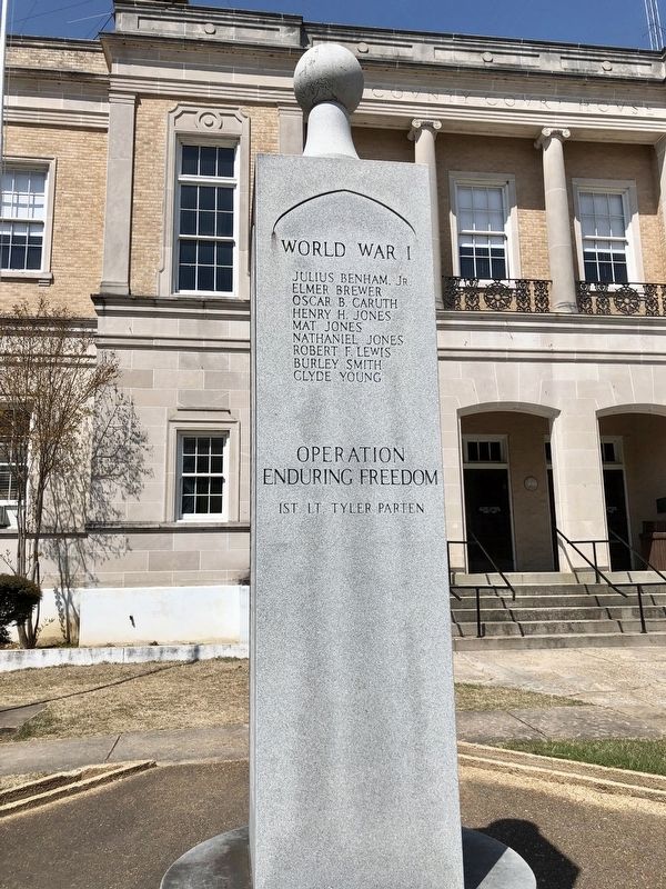 Lee County War Memorial (South) image. Click for full size.