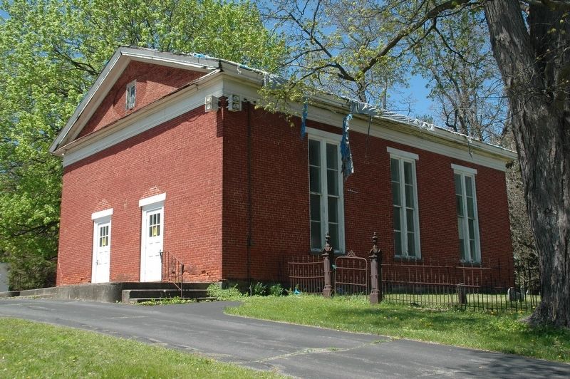 Clifton Park Center Baptist Church image. Click for full size.
