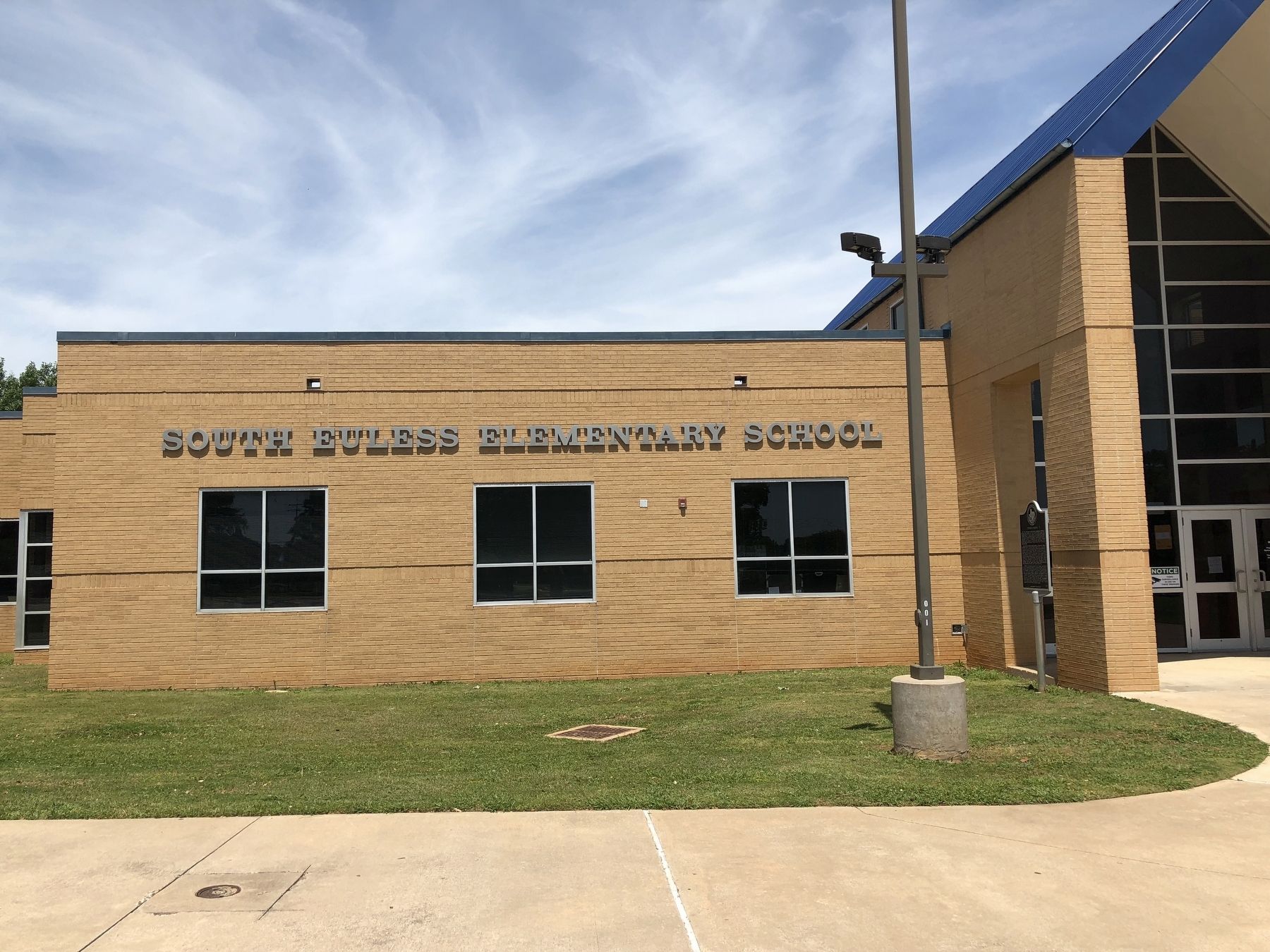 Euless School with Marker image. Click for full size.