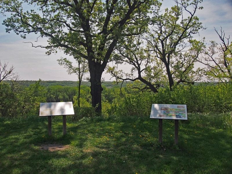 Dakota Life (left) and Minnesota River Valley (right) markers image. Click for full size.