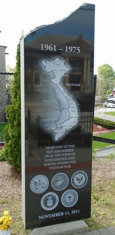 Vietnam War Memorial Dedication Marker image. Click for full size.