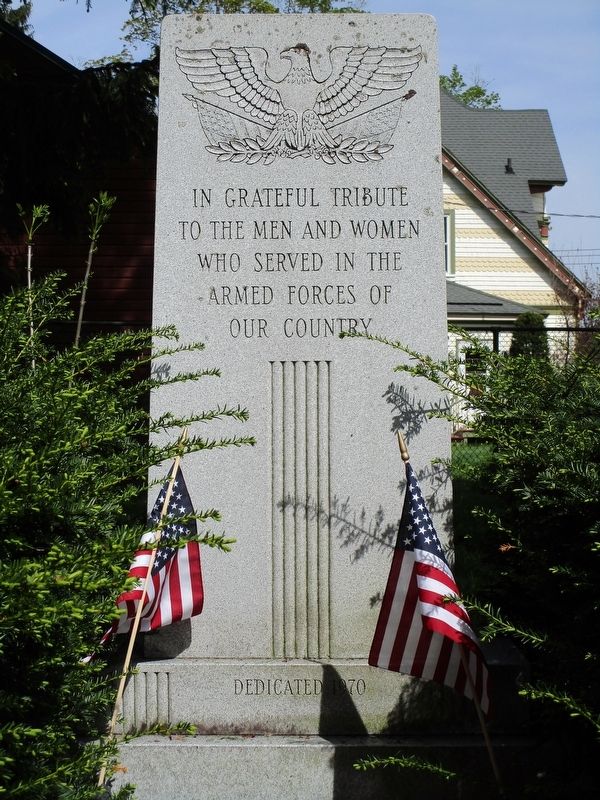 Sherman Veterans Memorial image. Click for full size.