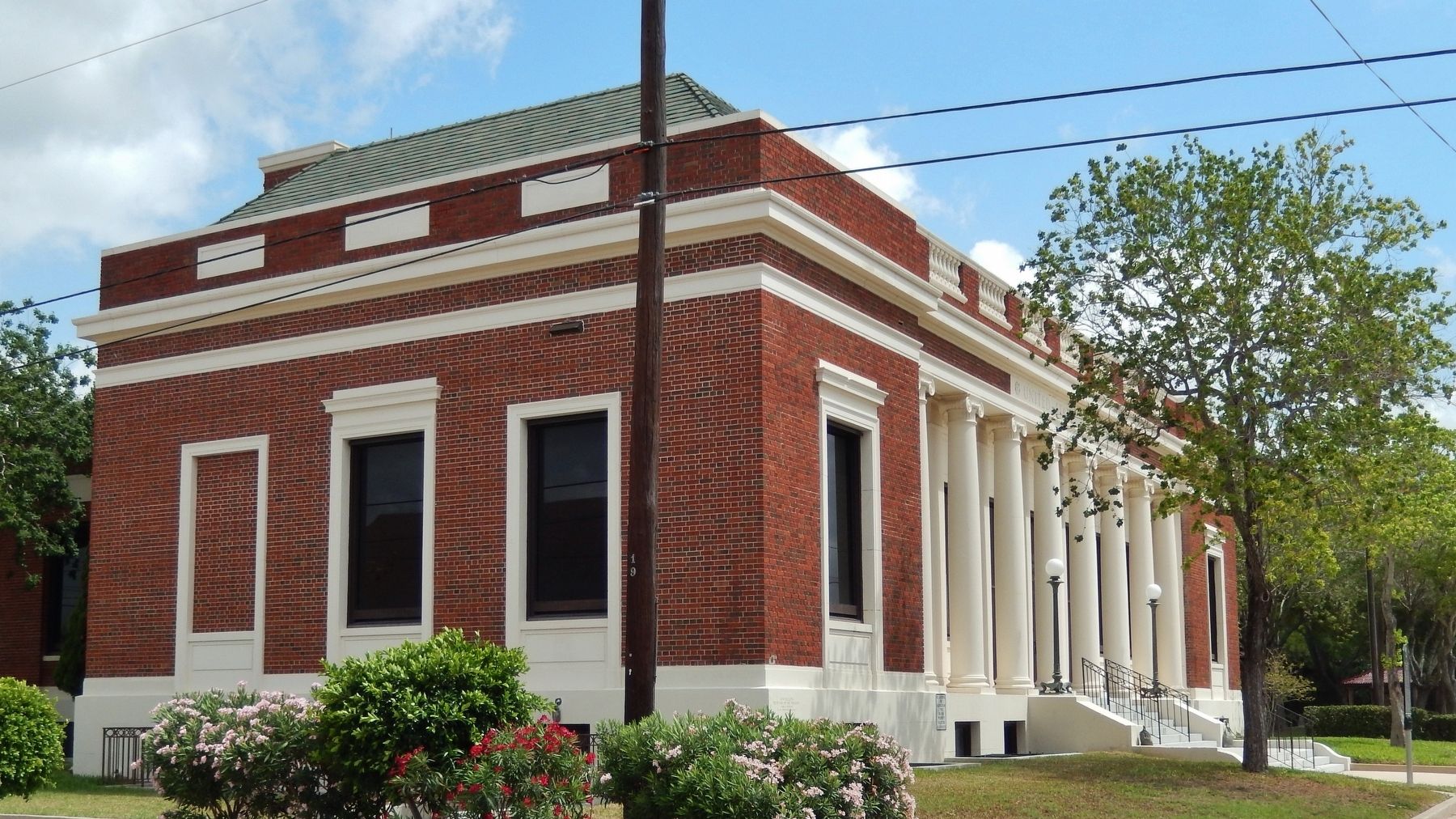 San Benito Post Office (<i>southwest corner view</i>) image. Click for full size.
