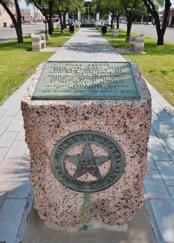 Texas Highway Department 1936 Centennial Star (<i>on front of granite marker pedestal</i>) image. Click for full size.