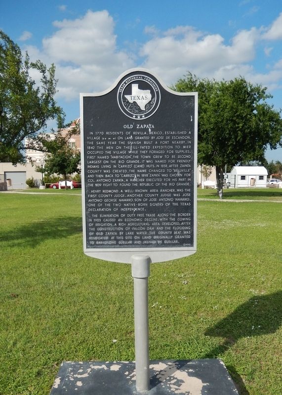 Old Zapata Marker (<i>tall view</i>) image. Click for full size.