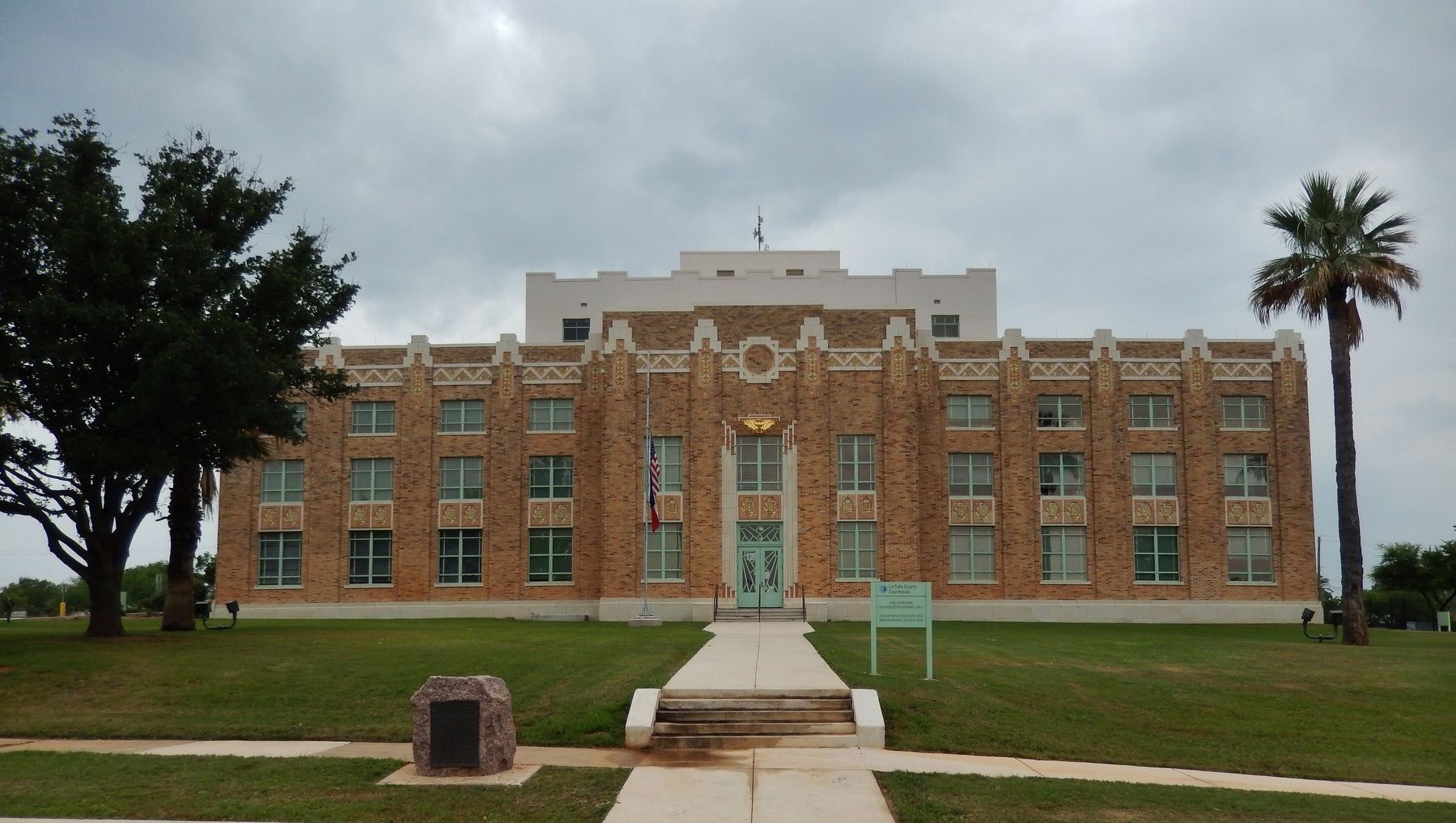La Salle County Marker (<i>wide view; La Salle County Courthouse in background</i>). Click for full size. La Salle County Marker (<i>wide view; La Salle County Courthouse in background</i>) image. Click for full size.