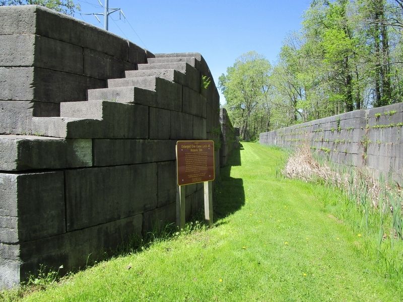 Enlarged Erie Canal Lock 60 & Marker image. Click for full size.
