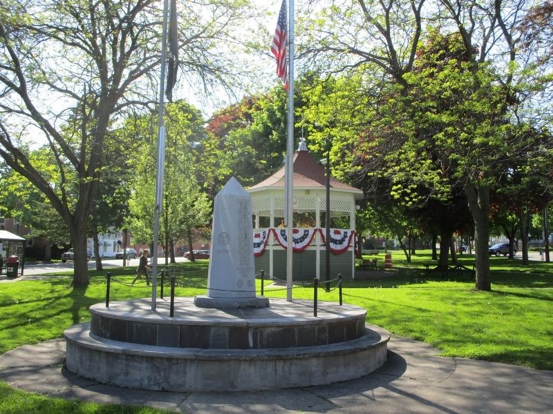 Lyons Veterans Memorial image. Click for full size.