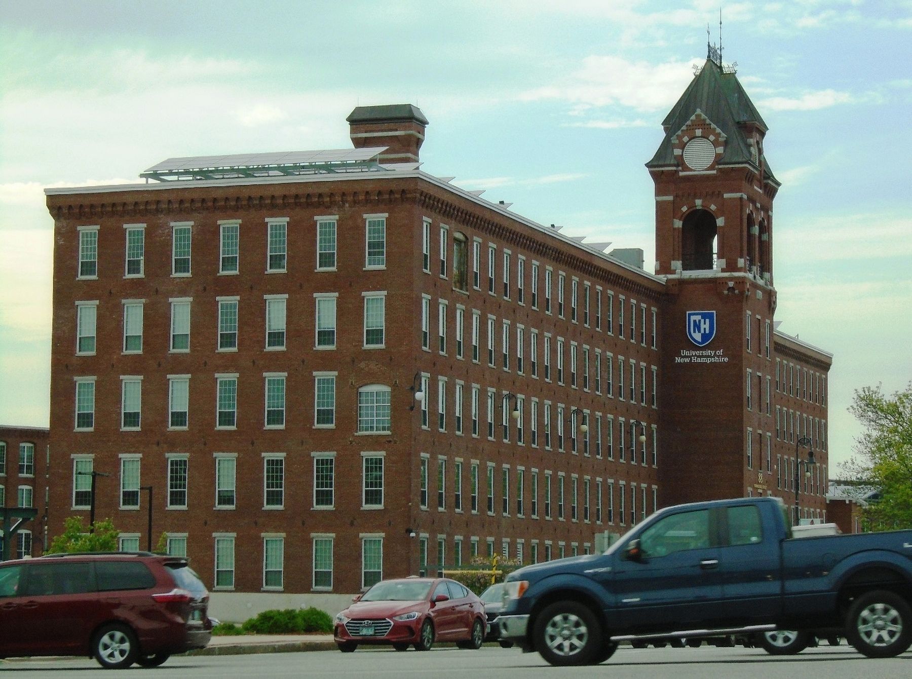 The Former Pandora Mill Building, part of the Amoskeag Mill Complex. Click for full size. The Former Pandora Mill Building, part of the Amoskeag Mill Complex image. Click for full size.