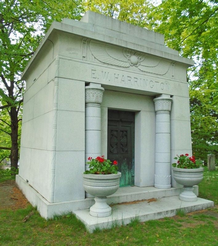 Valley Cemetery Harrington Mausoleum image. Click for full size.