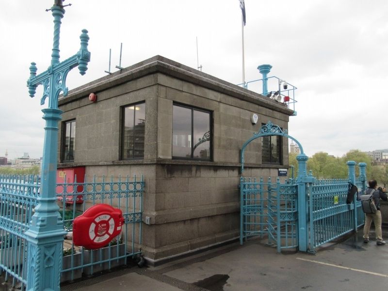 Tower Bridge Control Cabin image. Click for full size.