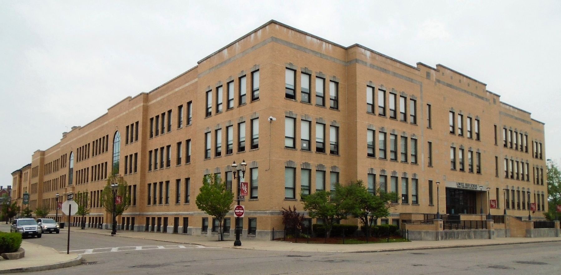 Lowell High School image. Click for more information.