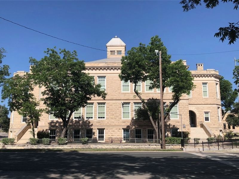 Ozona Junior High School image. Click for full size.