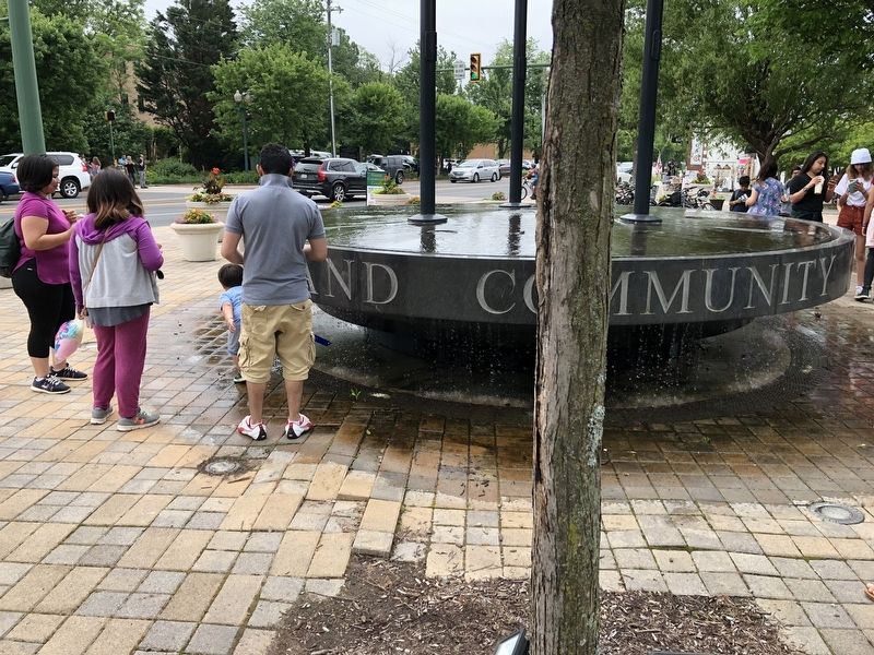 Veterans Memorial image. Click for full size.