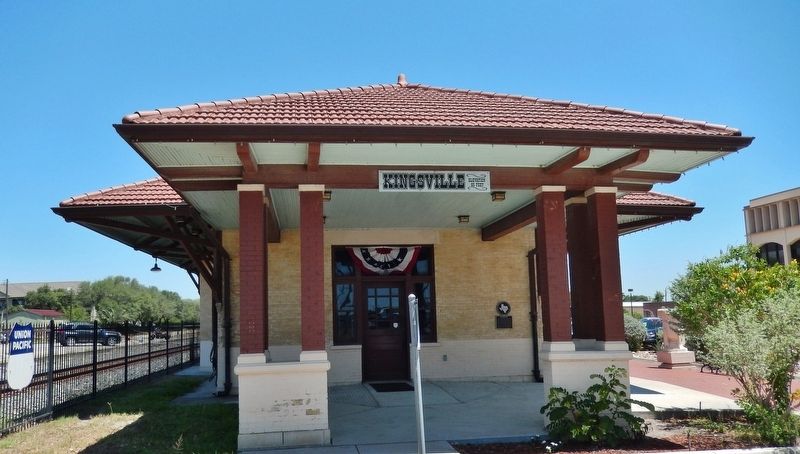 The Kingsville Railroad Depot (<i>marker visible right of entrance</i>) image. Click for full size.